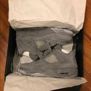 Air Jordan 4 Kaws